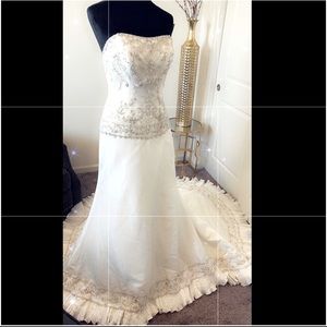 Bridal wedding dress beaded with train